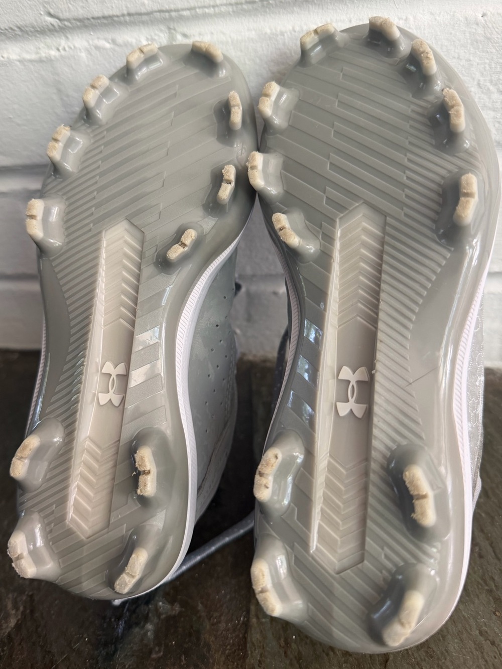 Under Armour cleats - Picture 5 of 8